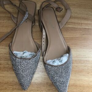 Shoe Dazzle Nude/Tan Pointed Toe  Flats